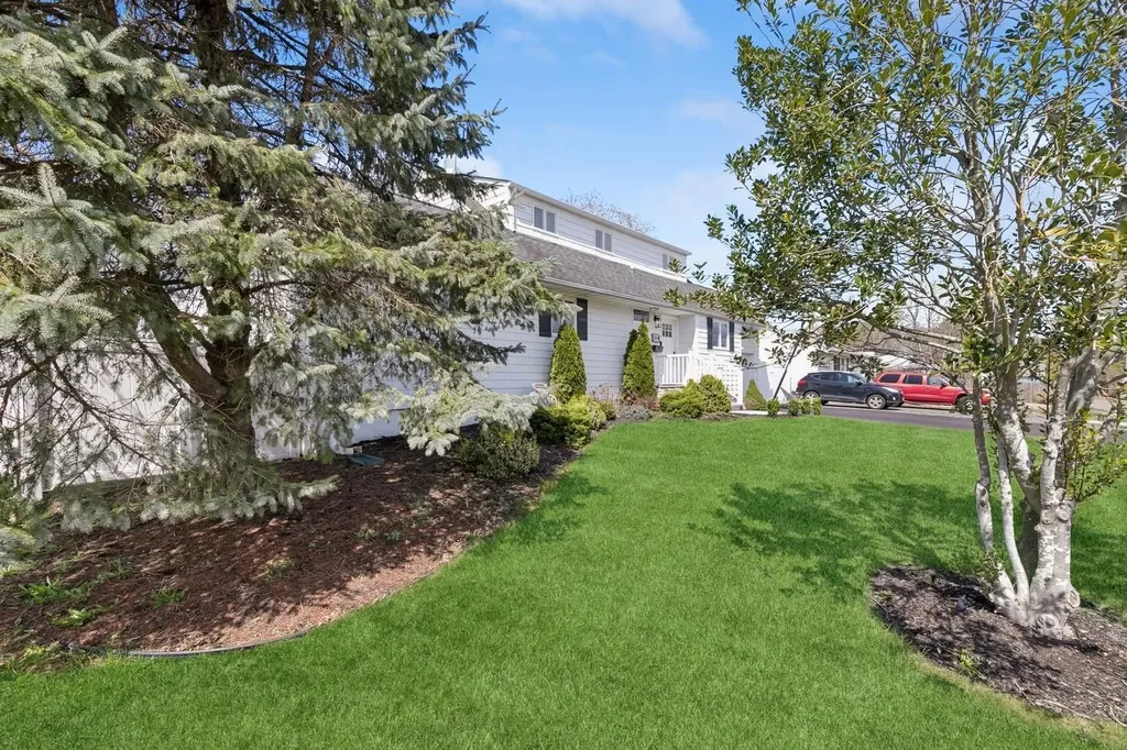 3114 Heather Avenue Medford NY 11763