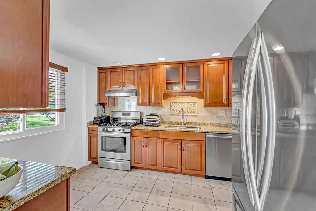 13 Iris Circle Beacon NY 12508