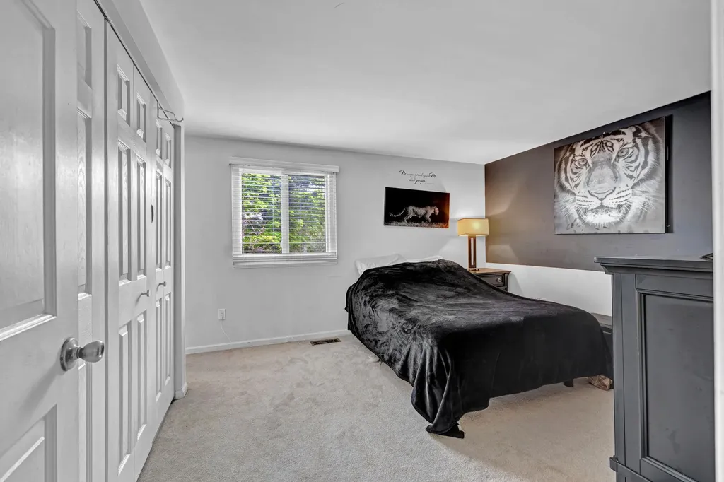 13 Iris Circle Beacon NY 12508