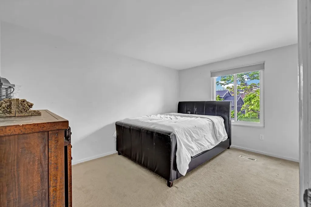 13 Iris Circle Beacon NY 12508