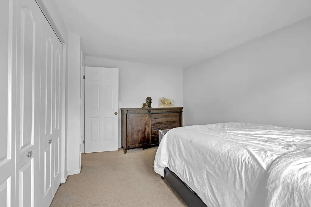 13 Iris Circle Beacon NY 12508