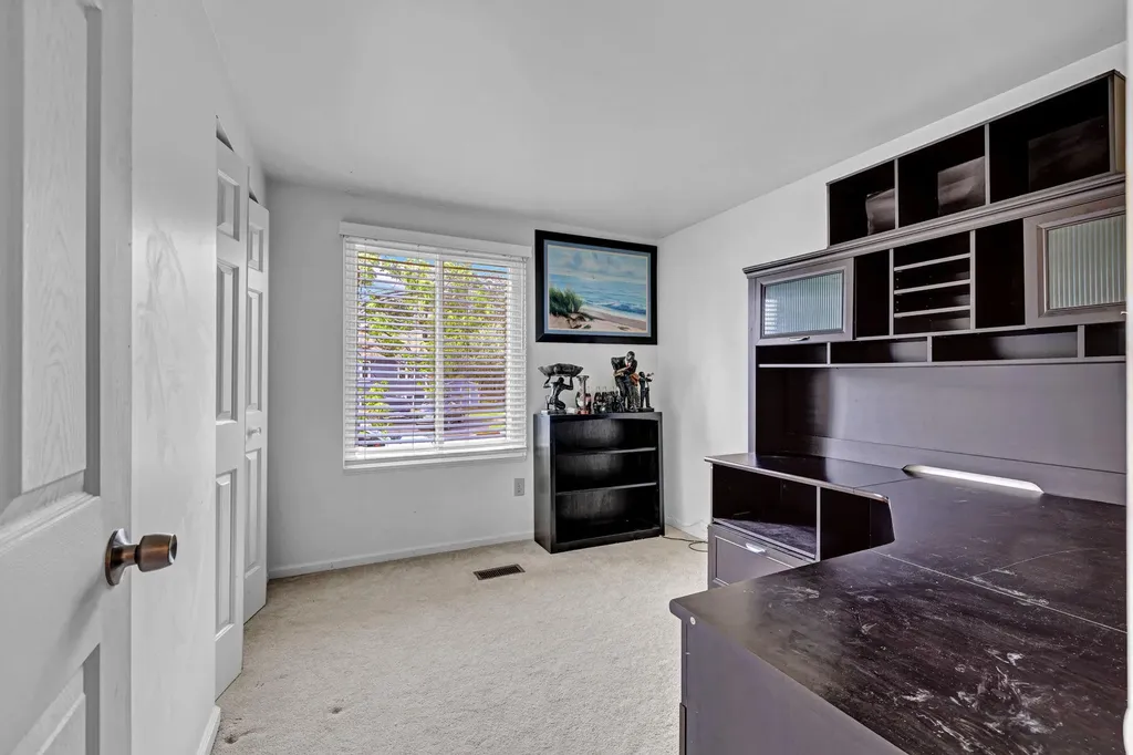 13 Iris Circle Beacon NY 12508