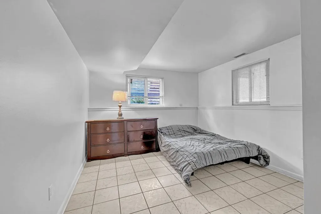 13 Iris Circle Beacon NY 12508