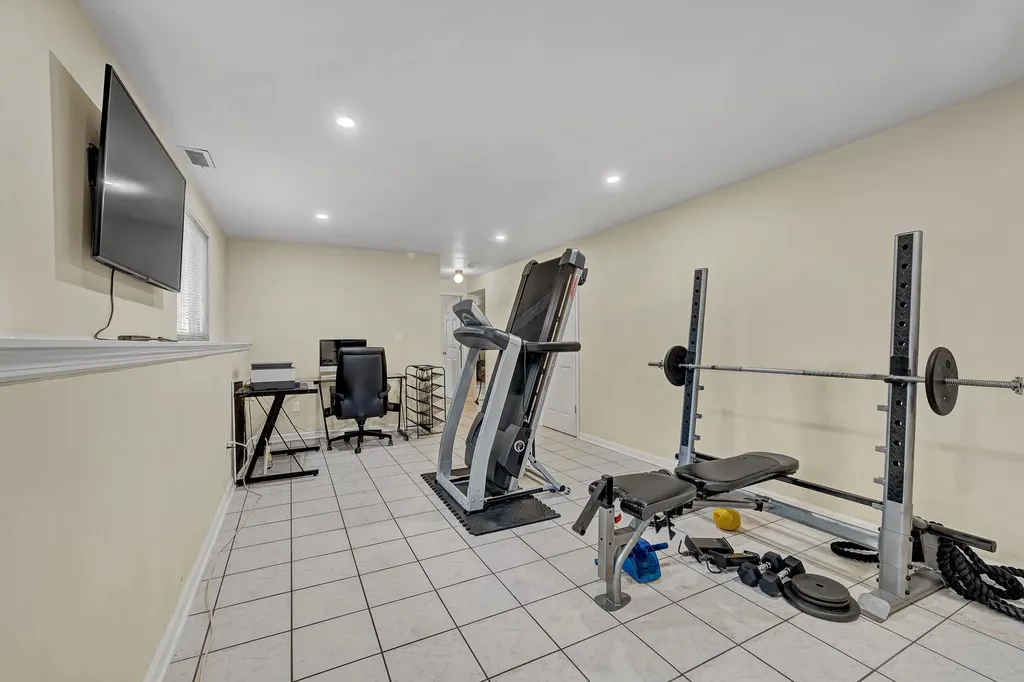 13 Iris Circle Beacon NY 12508