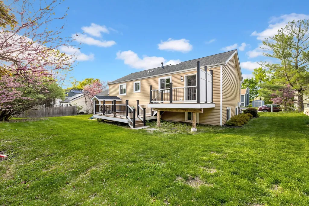 13 Iris Circle Beacon NY 12508