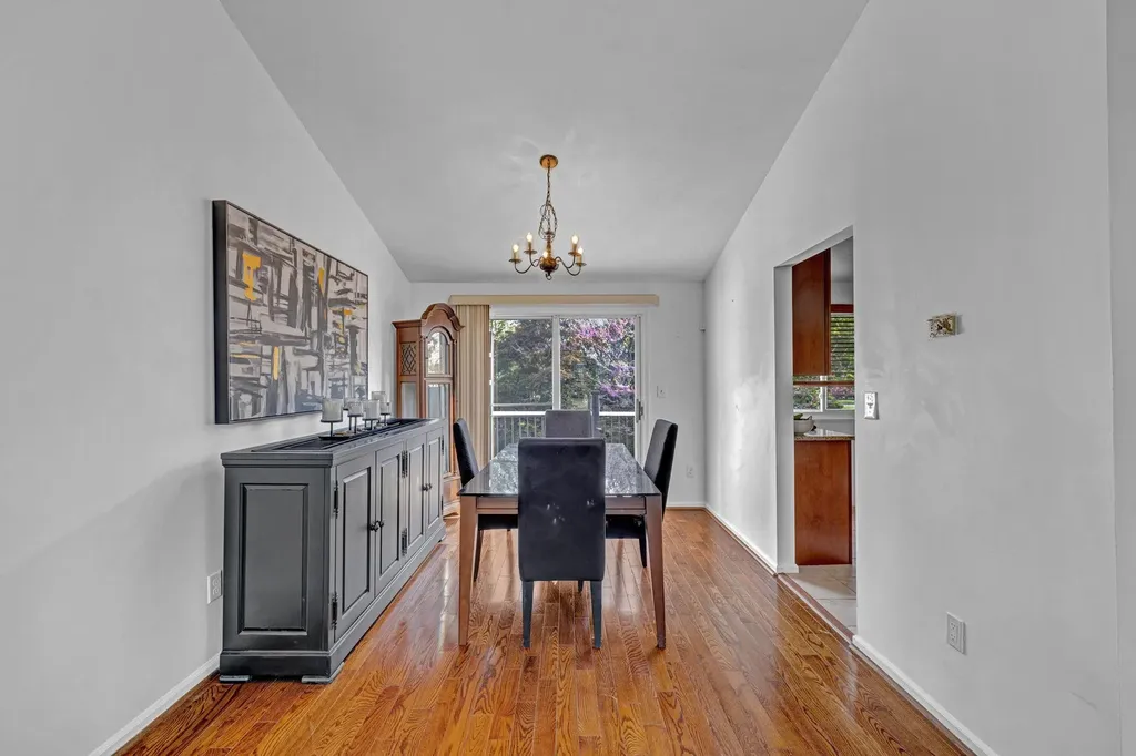13 Iris Circle Beacon NY 12508