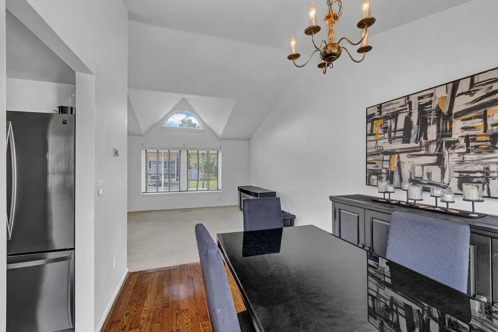 13 Iris Circle Beacon NY 12508