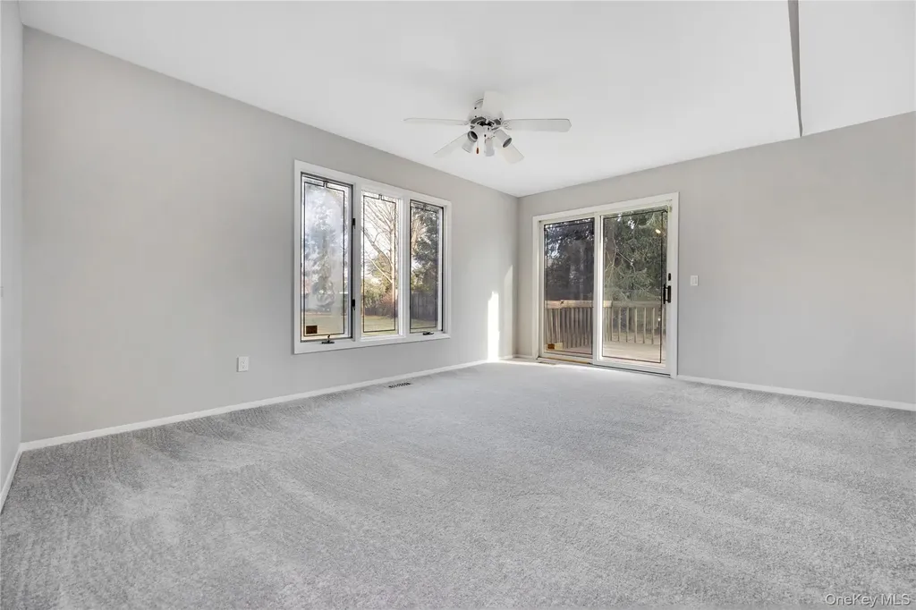 8 Beach Manor Court West Islip NY 11795