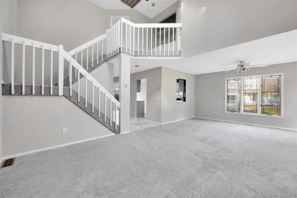 8 Beach Manor Court West Islip NY 11795