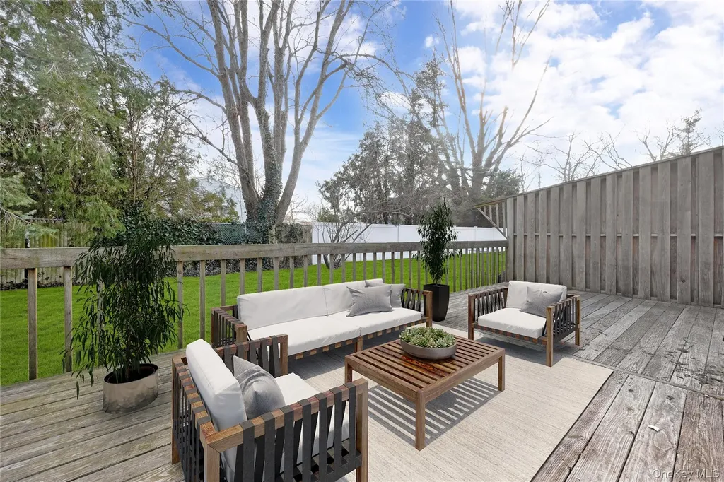 8 Beach Manor Court West Islip NY 11795