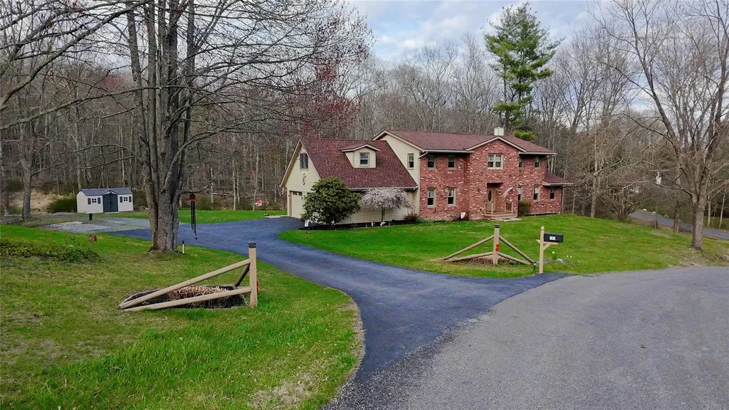 191 Boyce Road Pine Bush NY 12566