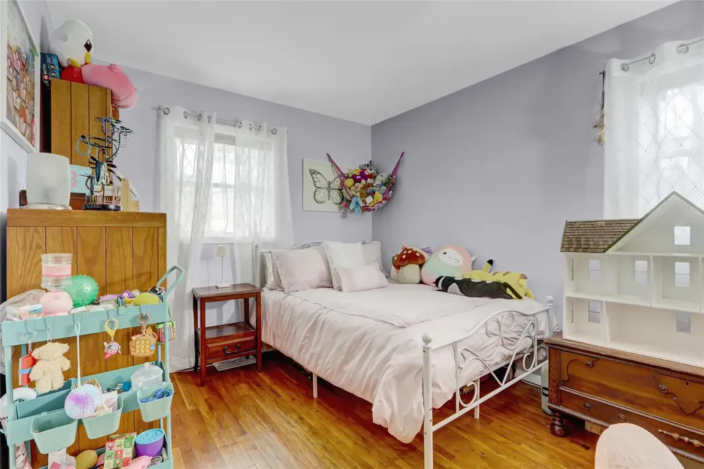 22 Walnut Place Huntington NY 11743