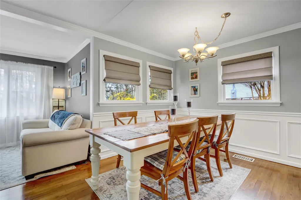 22 Walnut Place Huntington NY 11743