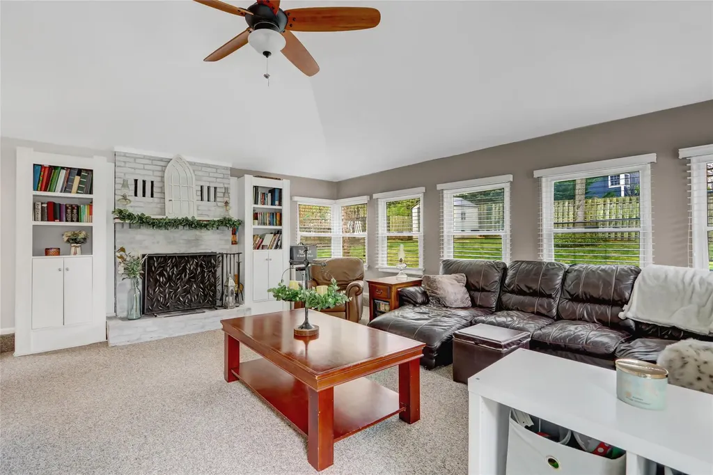 22 Walnut Place Huntington NY 11743