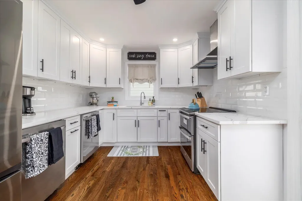 322 Dennis Street Oceanside NY 11572