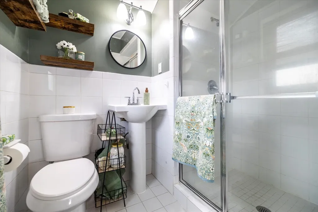 322 Dennis Street Oceanside NY 11572