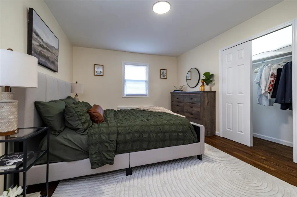 322 Dennis Street Oceanside NY 11572