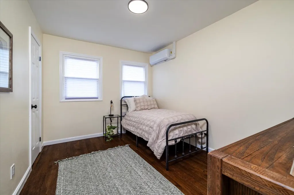 322 Dennis Street Oceanside NY 11572