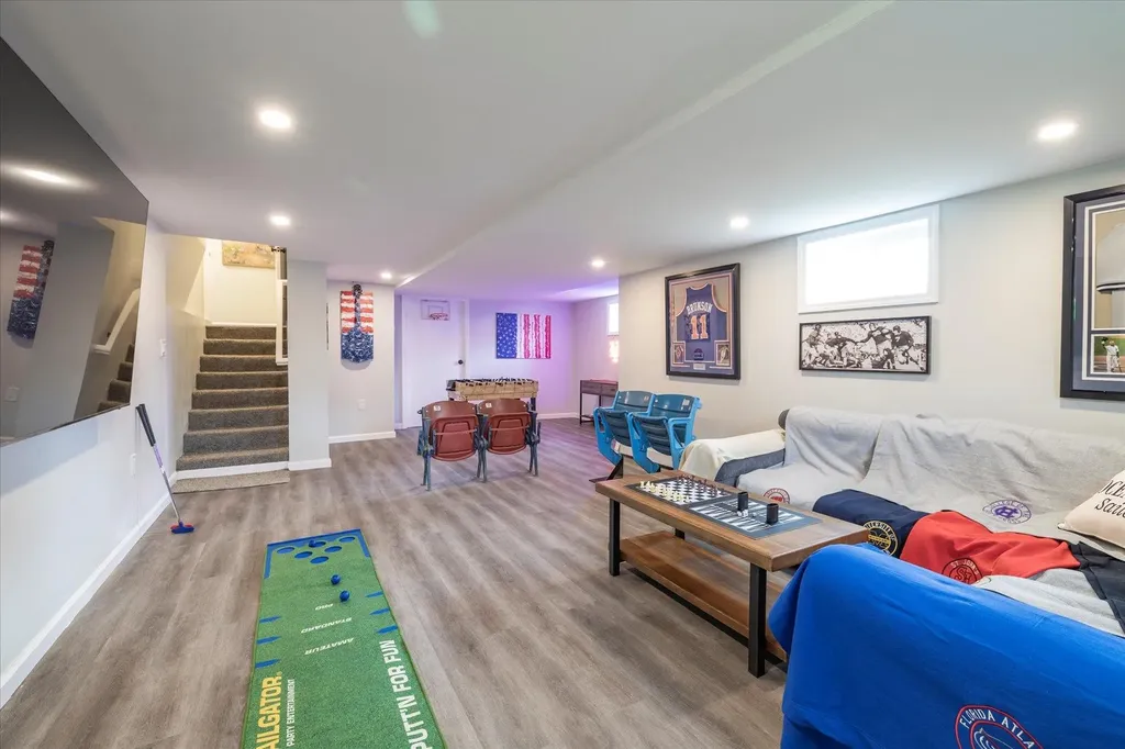 322 Dennis Street Oceanside NY 11572