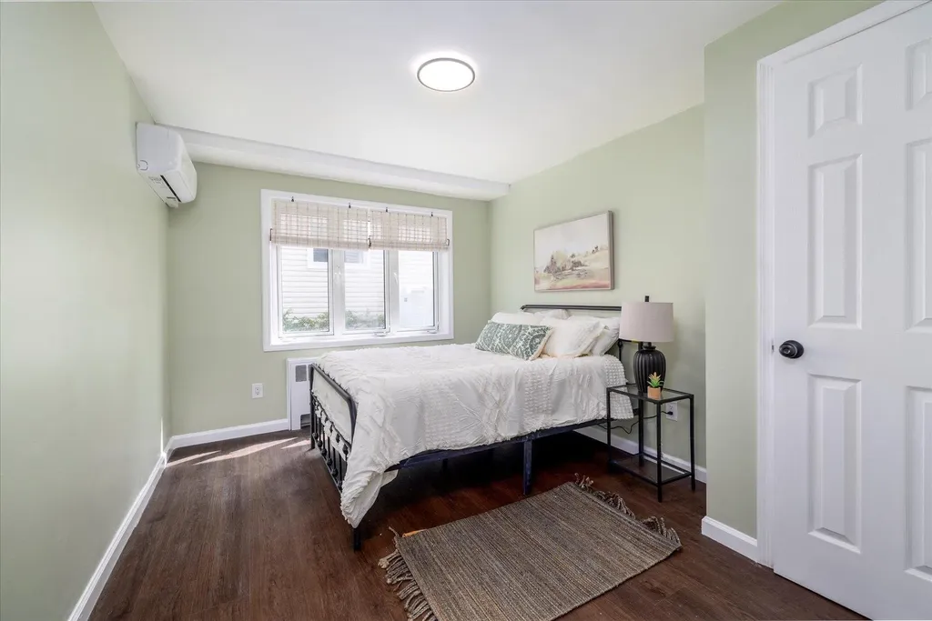 322 Dennis Street Oceanside NY 11572