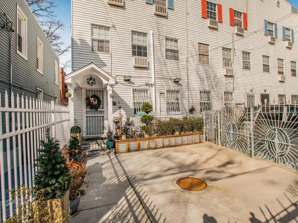 1149 Simpson Street Bronx NY 10459
