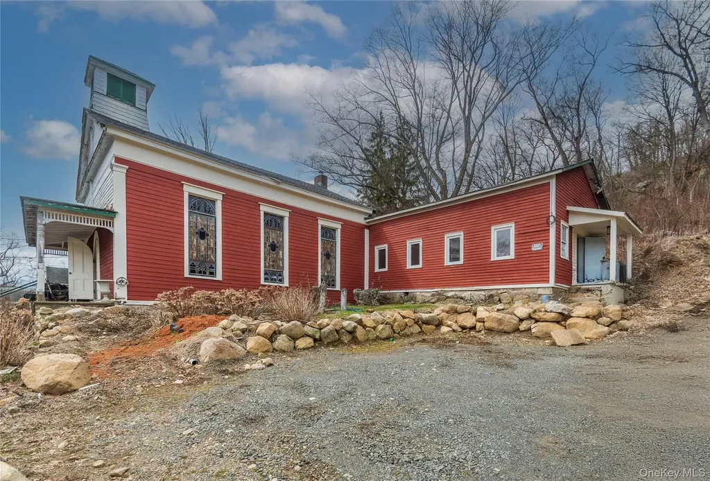 11 Orange Turnpike Southfields NY 10975