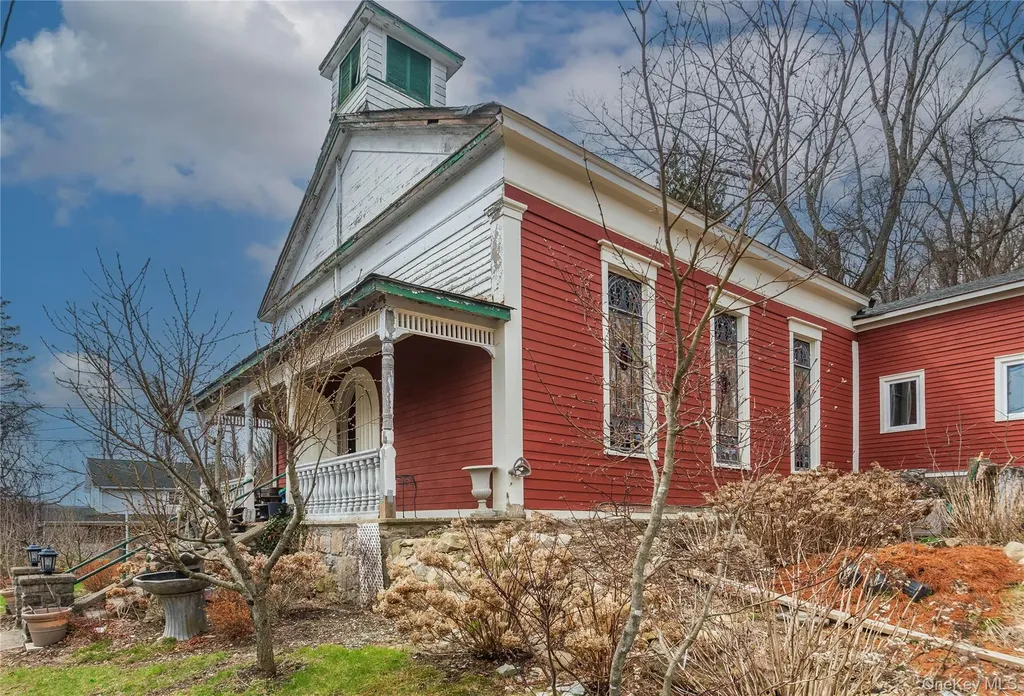 11 Orange Turnpike Southfields NY 10975