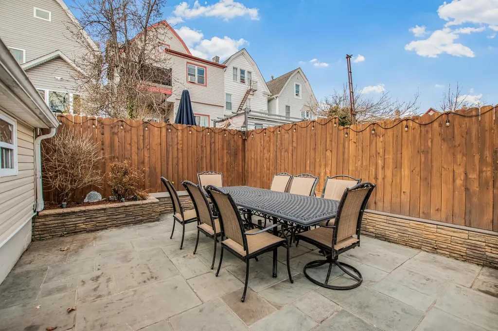 81 East 235th Street Bronx NY 10470