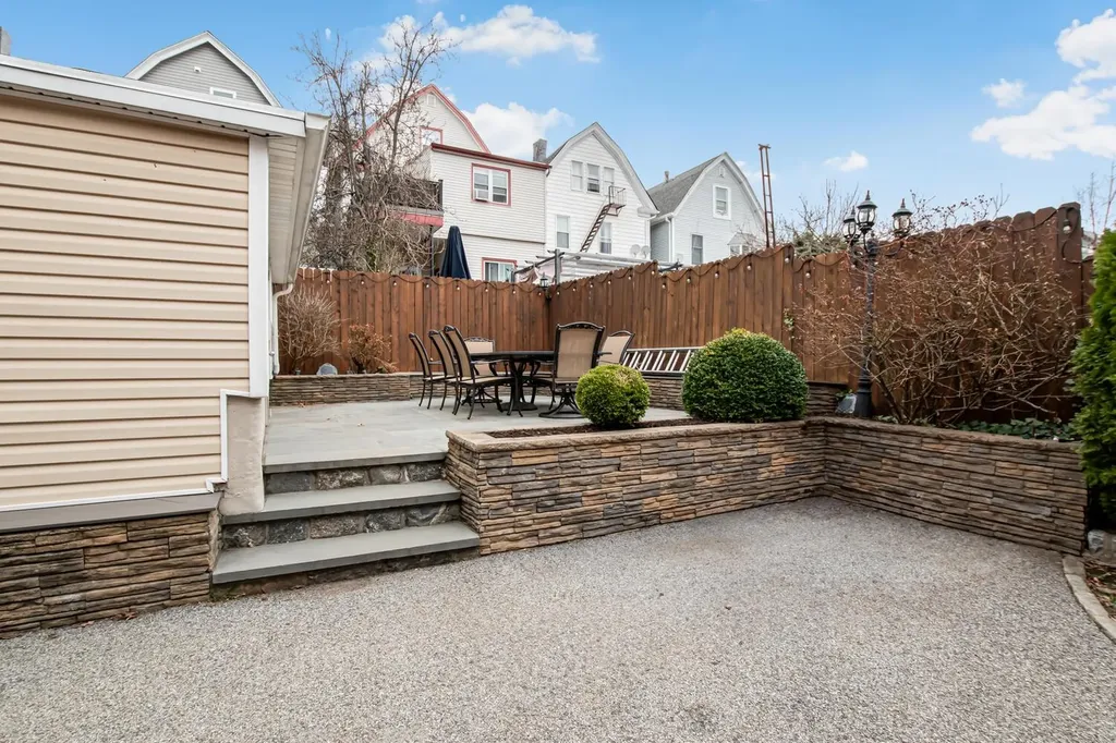 81 East 235th Street Bronx NY 10470