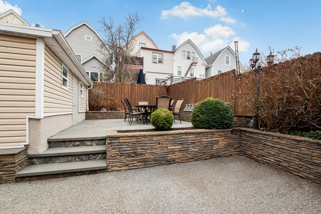 81 East 235th Street Bronx NY 10470