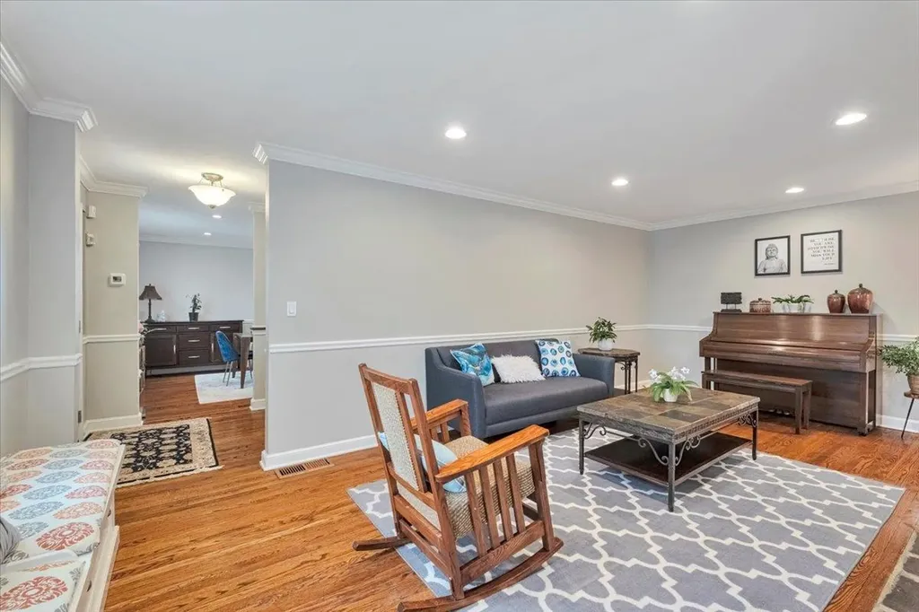 103 Bell Road Scarsdale NY 10583