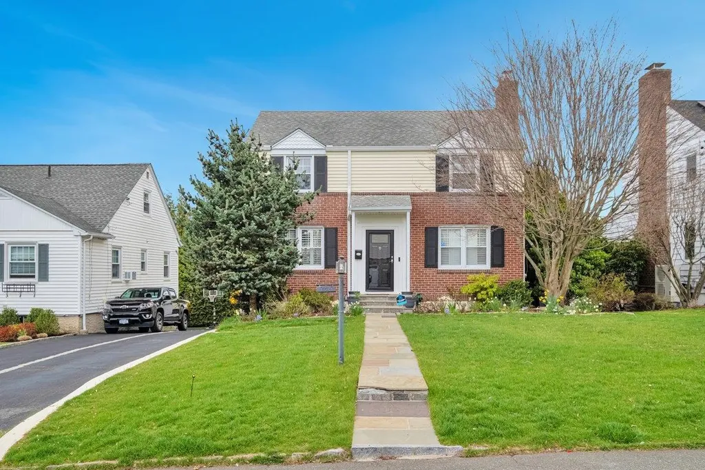103 Bell Road Scarsdale NY 10583