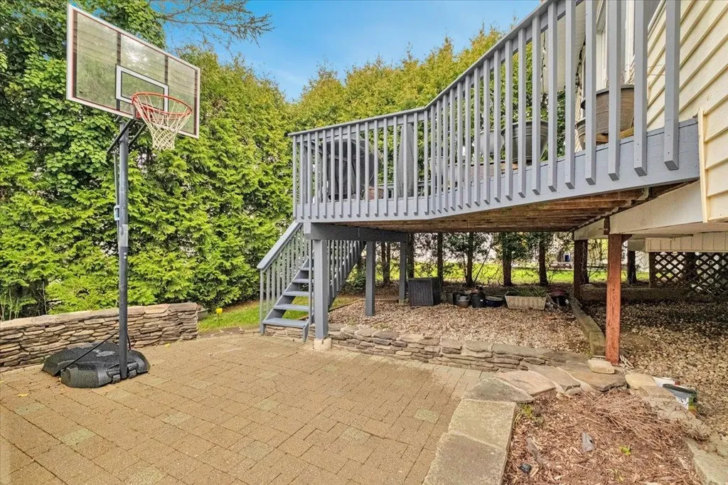 103 Bell Road Scarsdale NY 10583