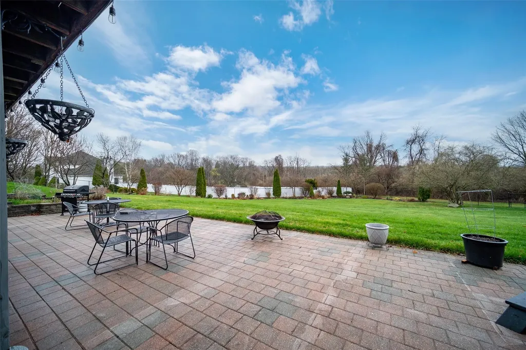 48 Duke Drive Carmel NY 10512