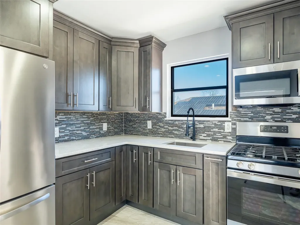 55 Madison Avenue Roosevelt NY 11575