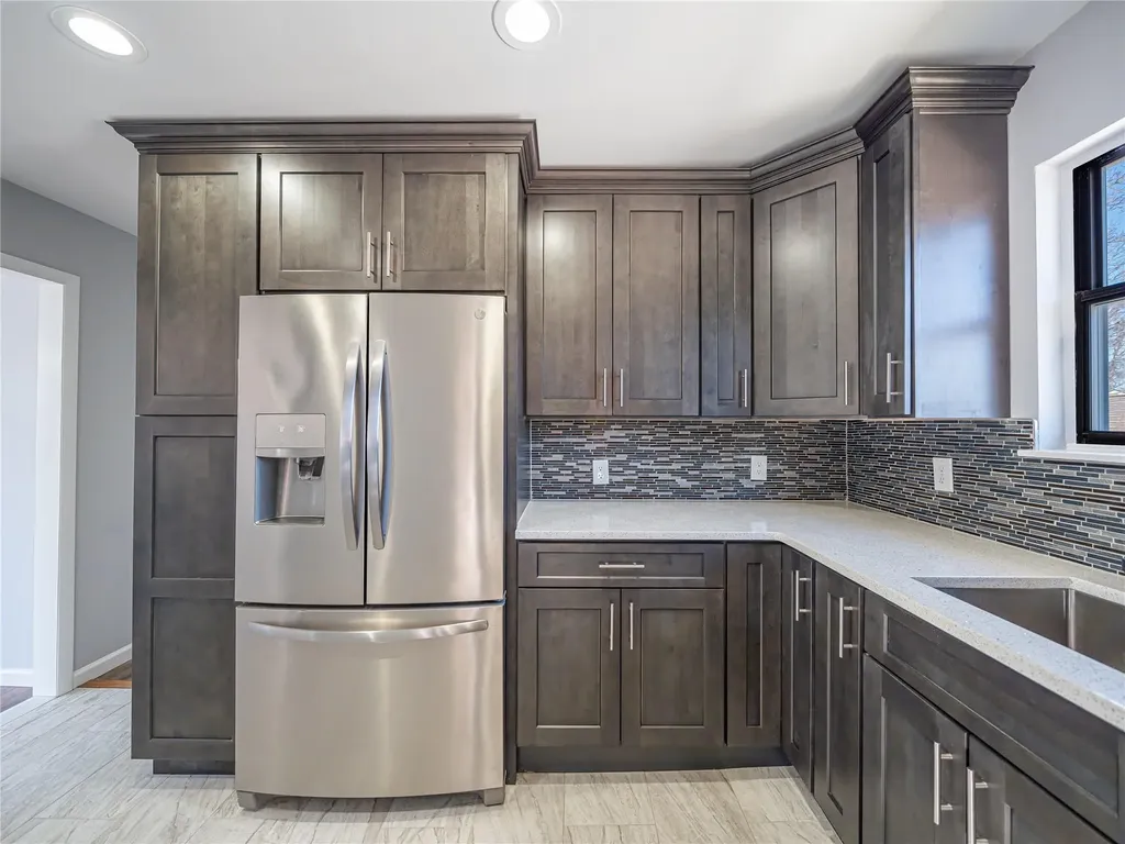 55 Madison Avenue Roosevelt NY 11575