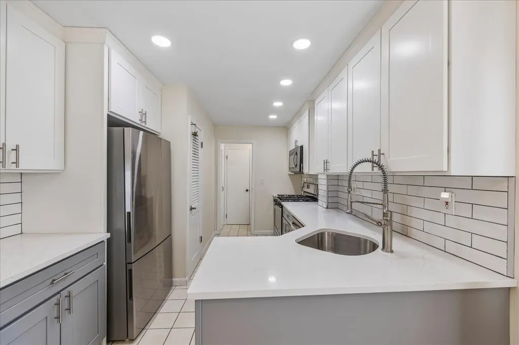 353 Bellevue Avenue Yonkers NY 10703