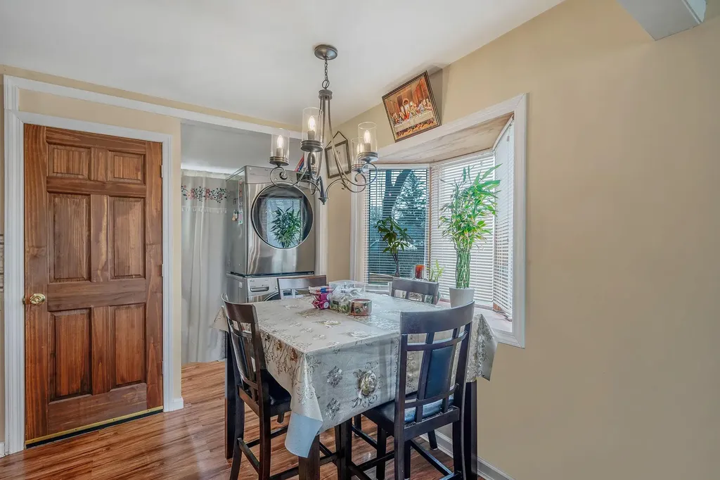 54 E Maple Street Central Islip NY 11722