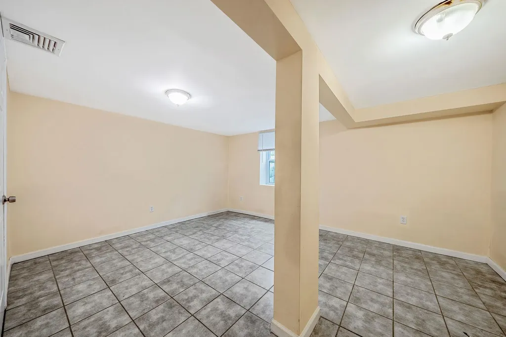 54 E Maple Street Central Islip NY 11722