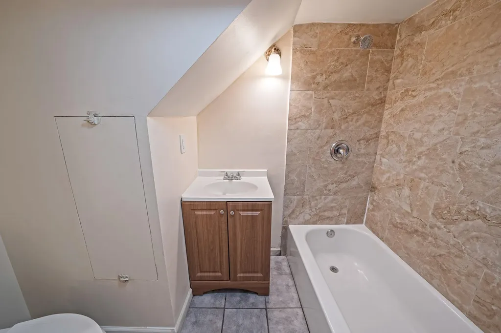 54 E Maple Street Central Islip NY 11722