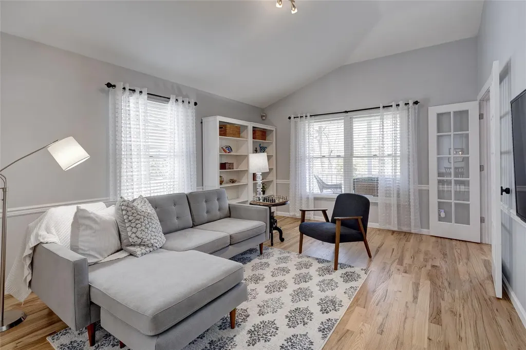 17 Juniper Place Huntington NY 11743
