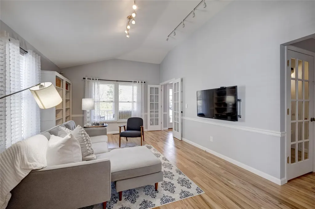 17 Juniper Place Huntington NY 11743