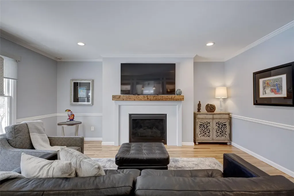 17 Juniper Place Huntington NY 11743