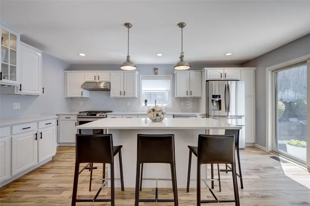 17 Juniper Place Huntington NY 11743