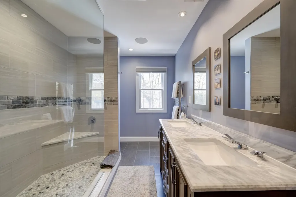 17 Juniper Place Huntington NY 11743
