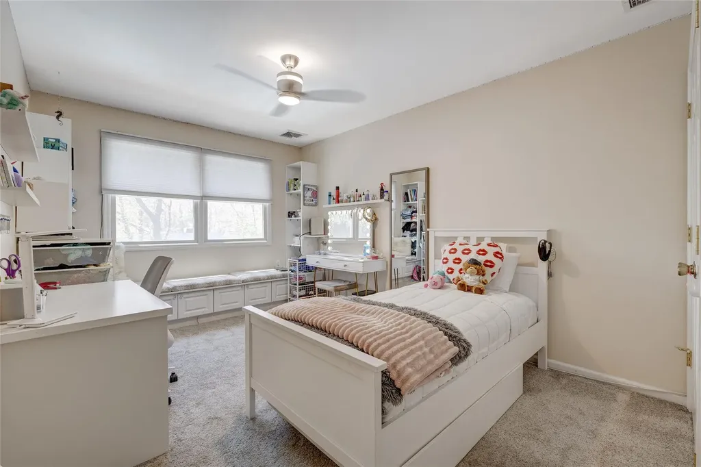 17 Juniper Place Huntington NY 11743