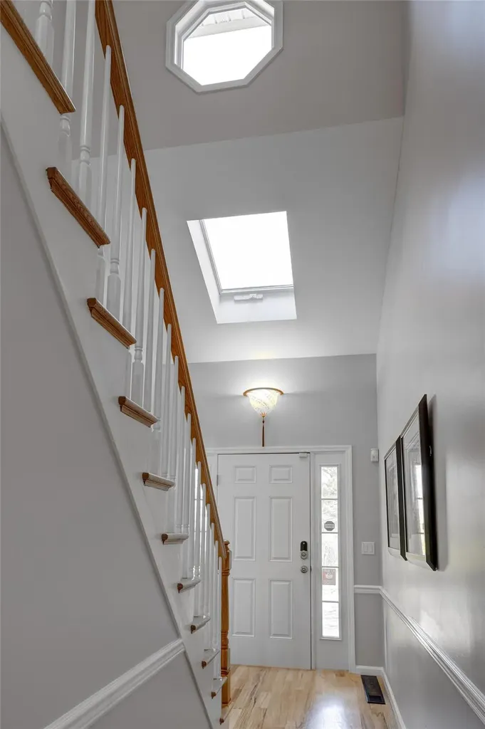 17 Juniper Place Huntington NY 11743