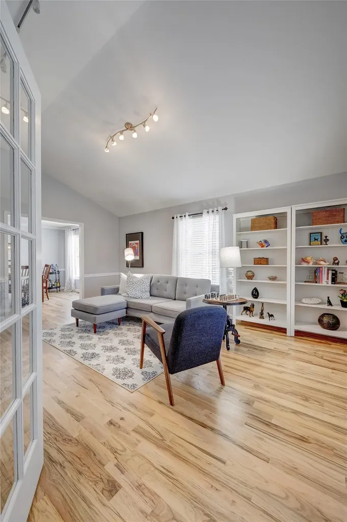 17 Juniper Place Huntington NY 11743