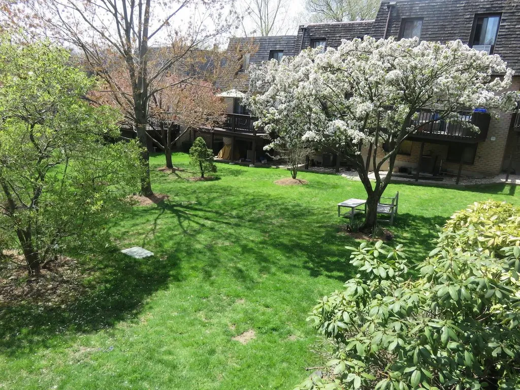 26 The Hamlet Pelham NY 10803