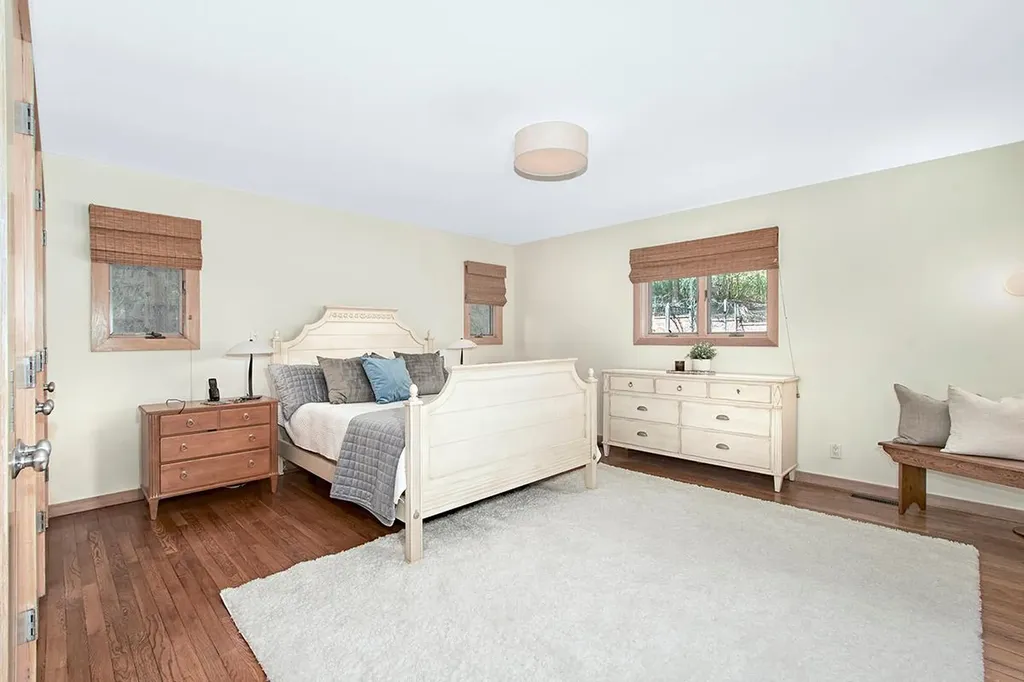 38 Stonewall Circle White Plains NY 10607
